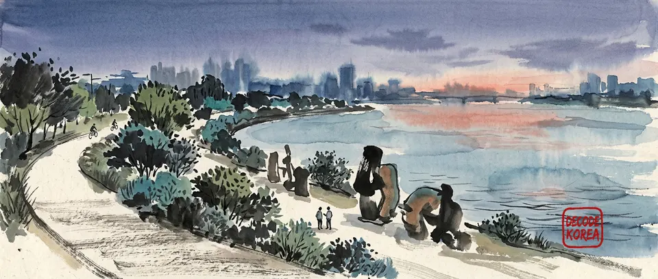 A modern Korean ink-wash painting of a riverside public-art walk beside the Hangang with abstract sculptural forms at blue hour.